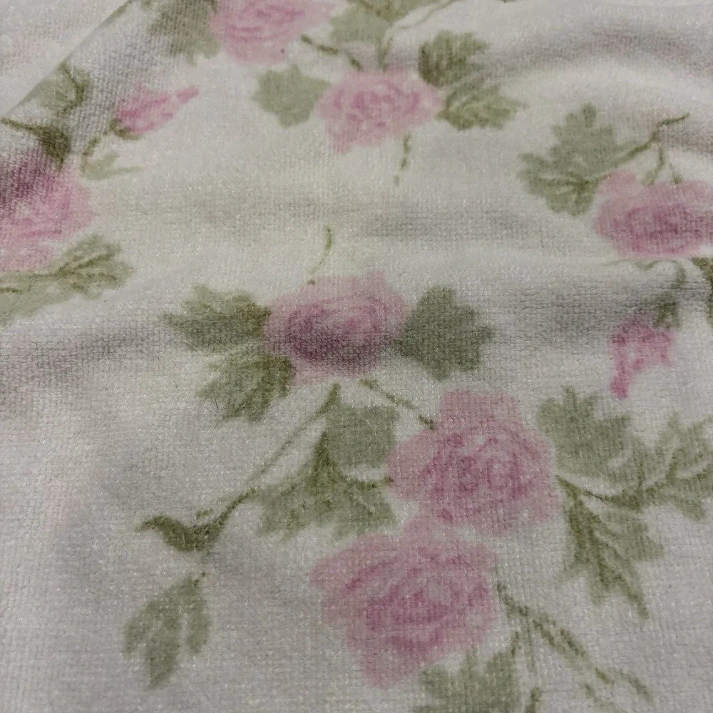 Vtg MCM 1970s Hand Towel Pink & White Roses 100% Cotton Fringe Made USA 11x16